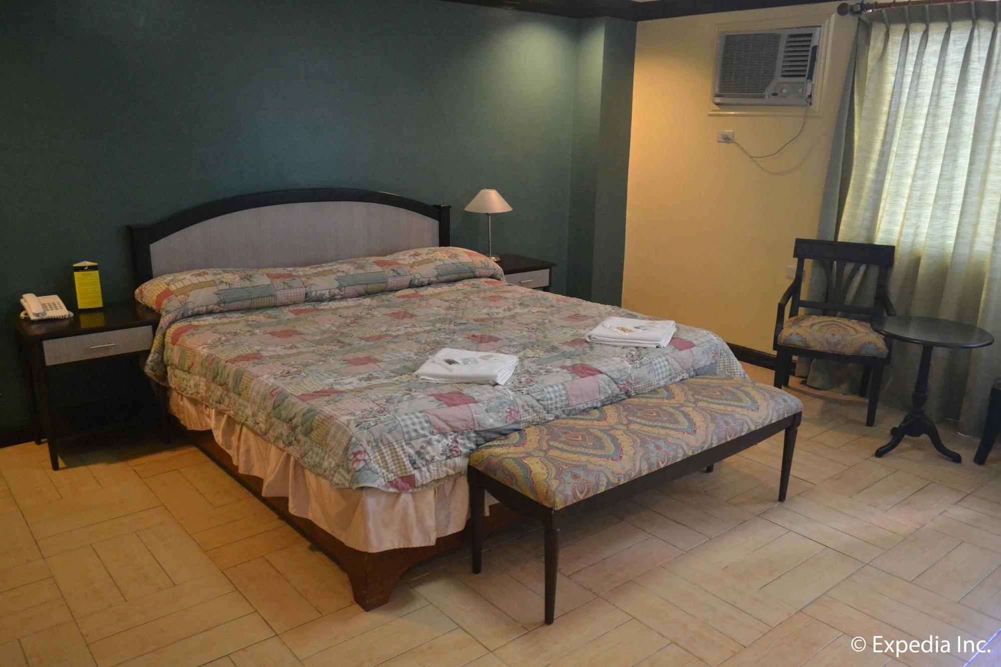 Tagaytay Country Hotel Tagaytay City Exterior photo