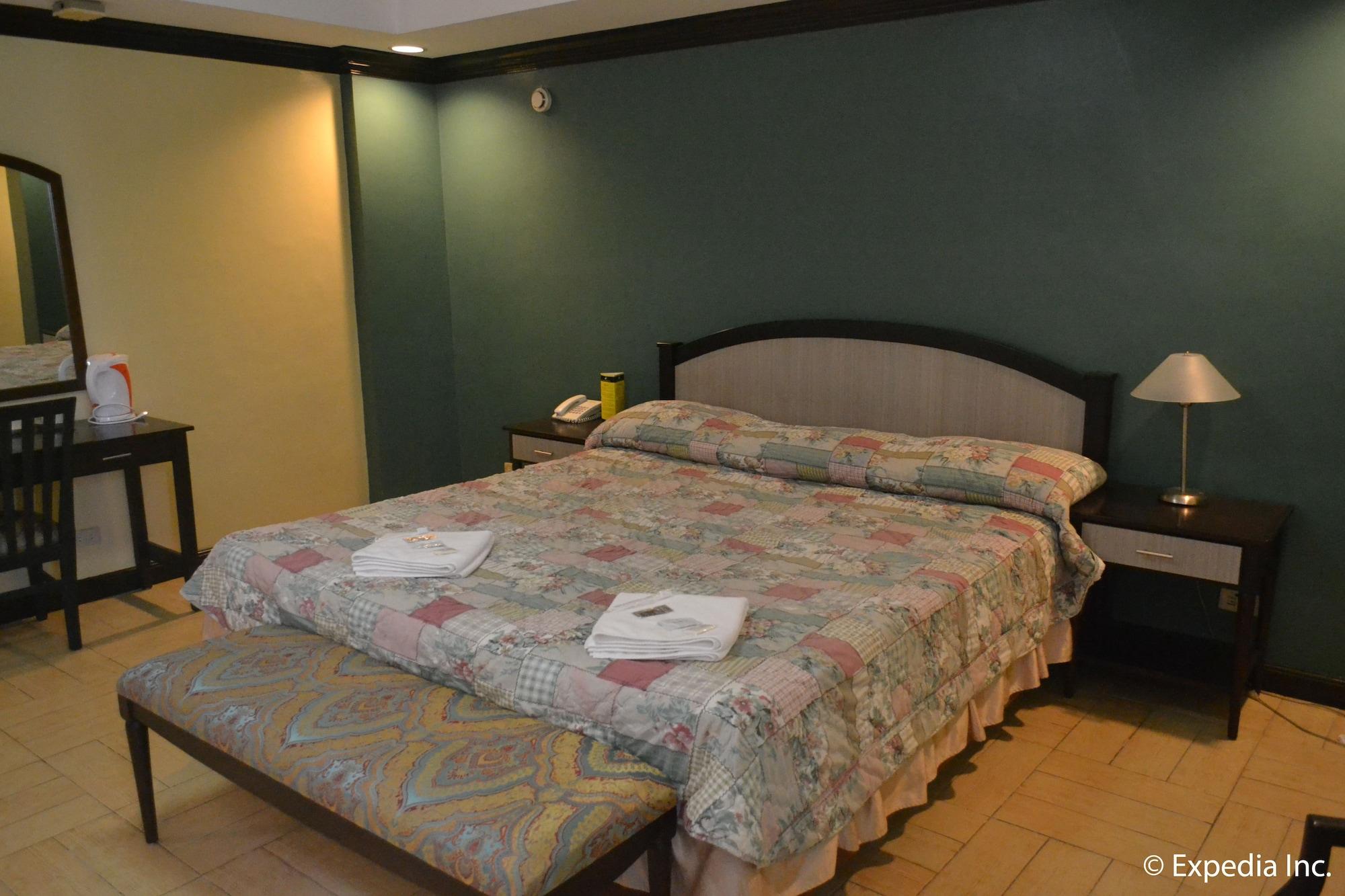 Tagaytay Country Hotel Tagaytay City Exterior photo